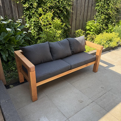 Lounge bank